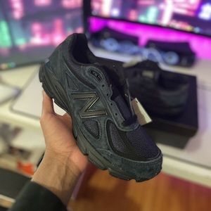 JJJJound New Balance 990v4 navy/black 4